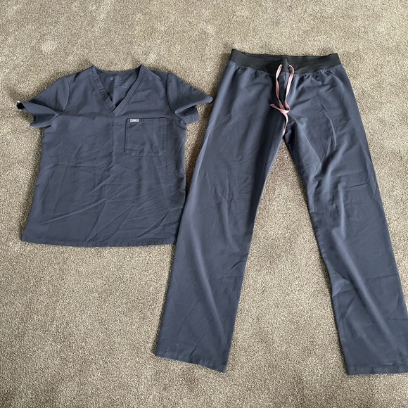 Figs Scrub Set - Picture 1 of 4